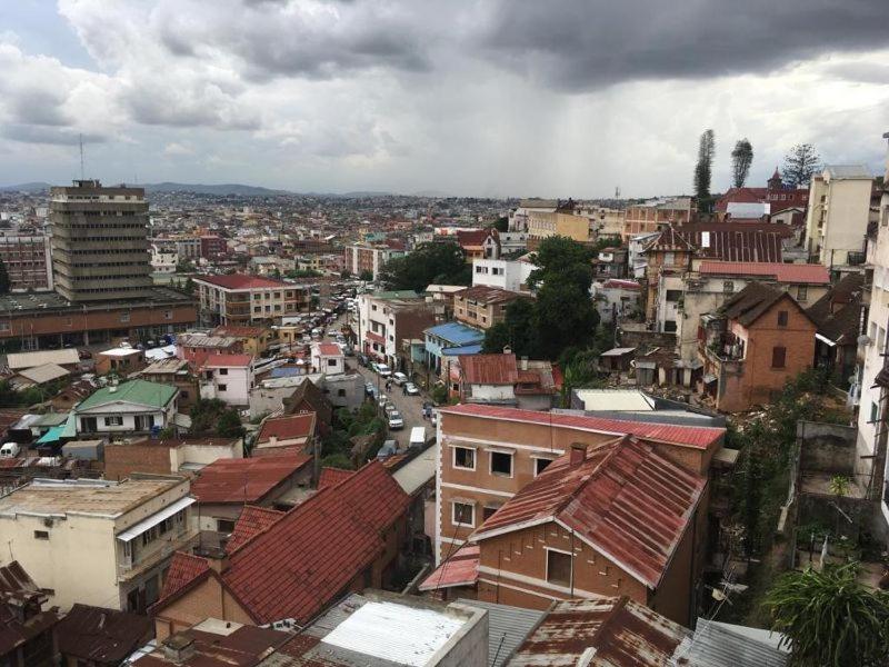 Midi Minuit Hotel Antananarivo Ngoại thất bức ảnh